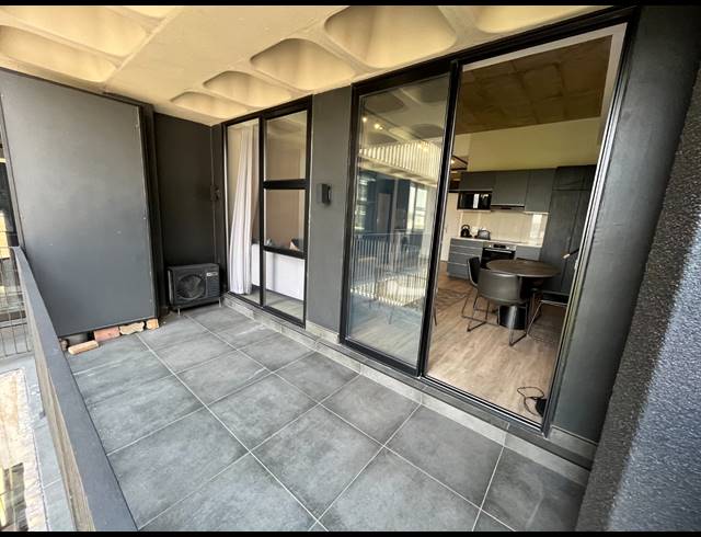1 BEDROOM APARTMENT FOR SALE IN SANDOWN